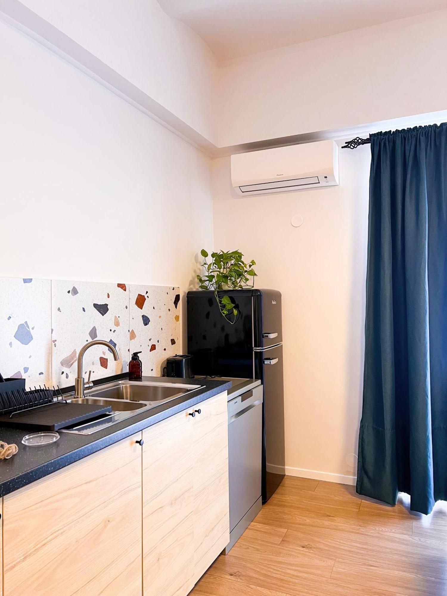 Aumetz Square Apartment Idrija Eksteriør bilde