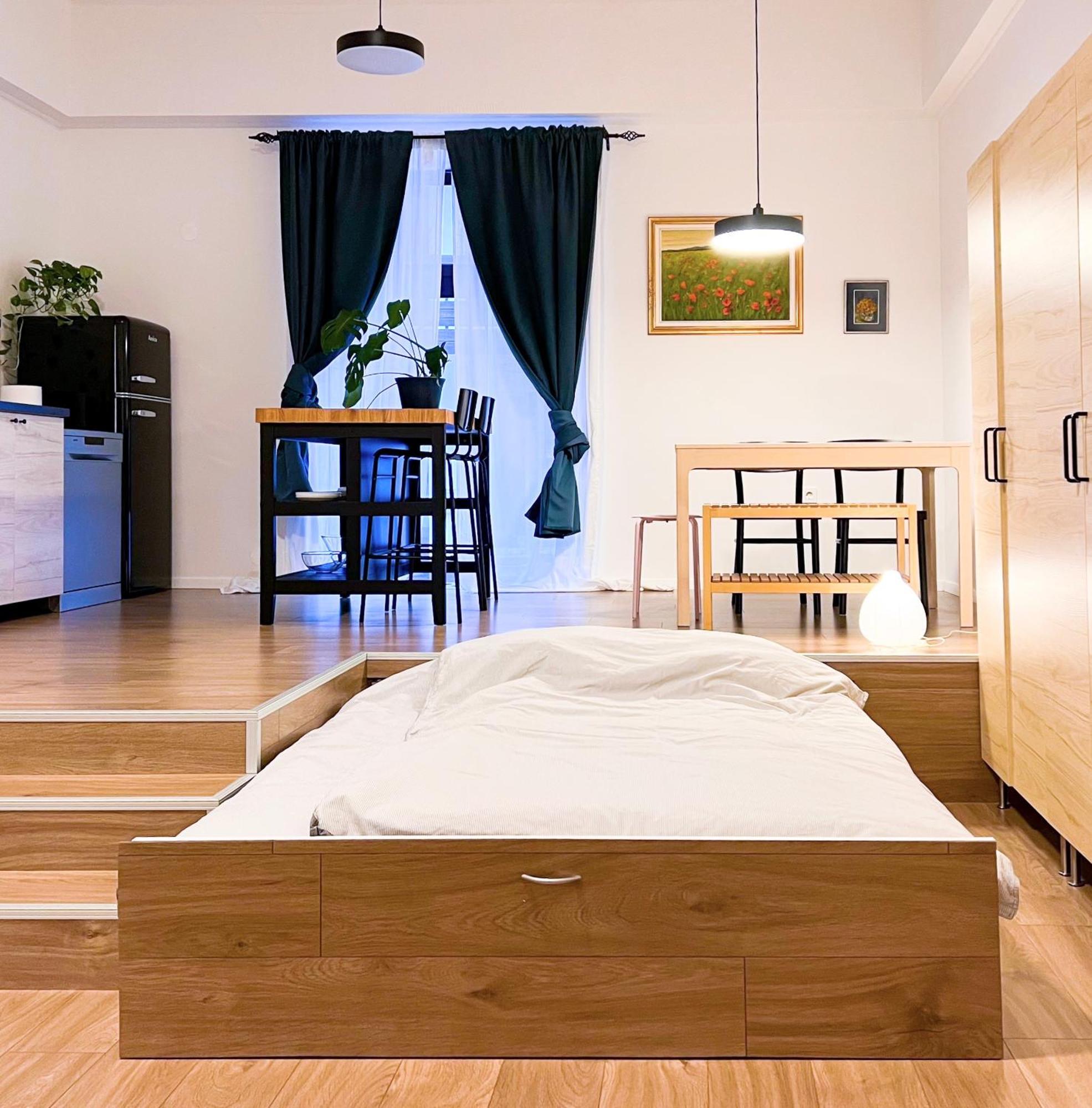 Aumetz Square Apartment Idrija Eksteriør bilde