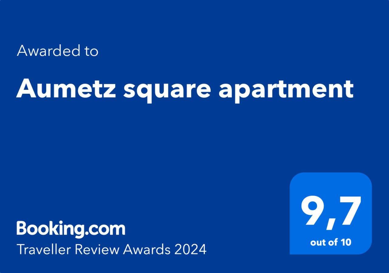 Aumetz Square Apartment Idrija Eksteriør bilde
